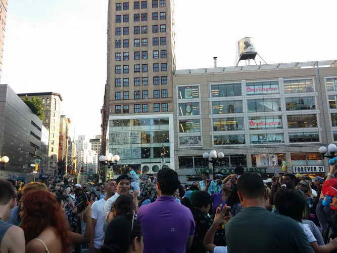 NYC_2015-06-13 18-53-50_CELL_20150613_185350